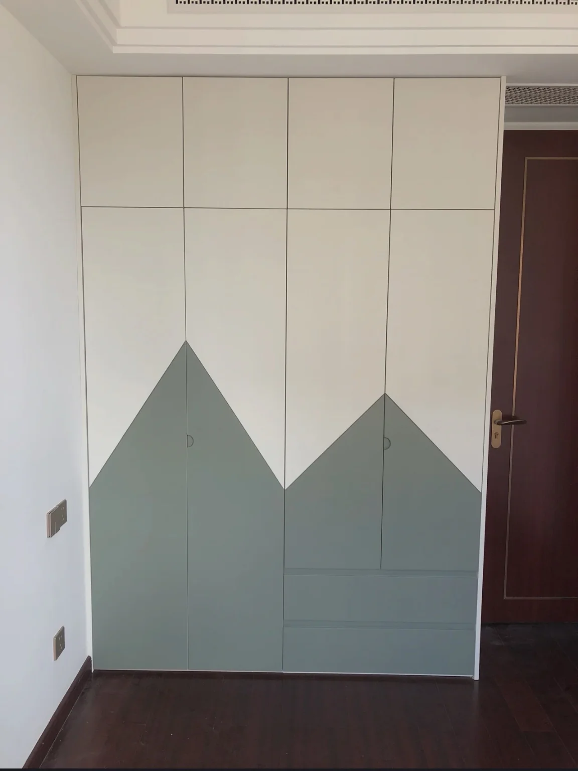 Bedroom wardrobe for a Singapore home